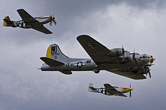 Boeing B-17  Flying Fortress