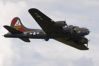 Boeing B-17  Flying Fortress