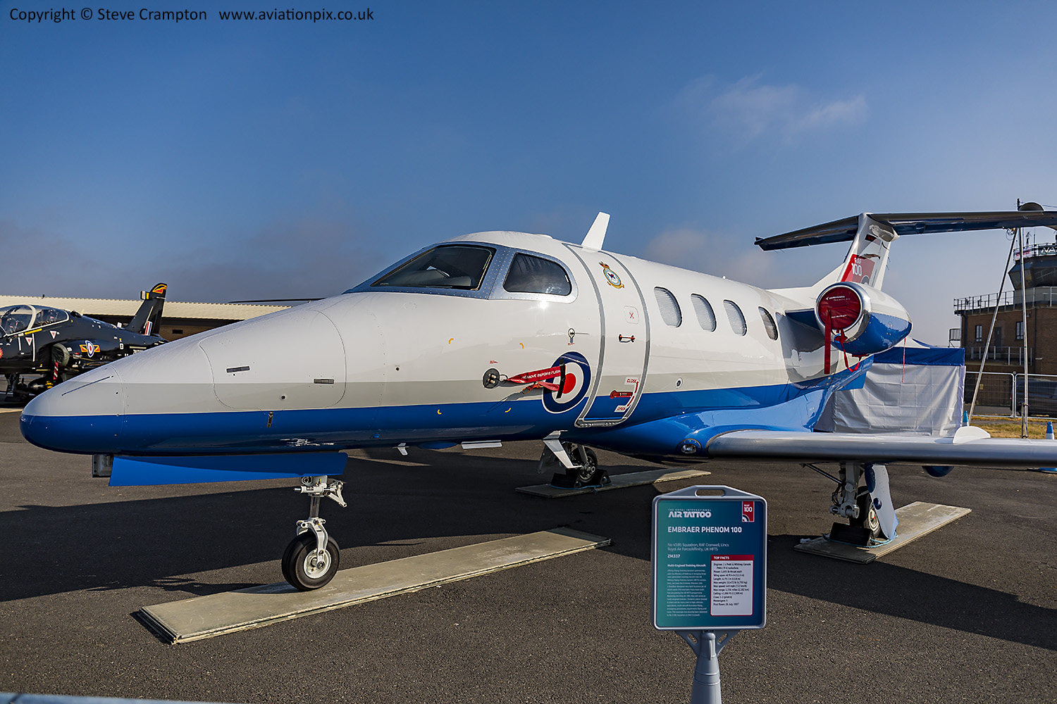 Embraer Phenom