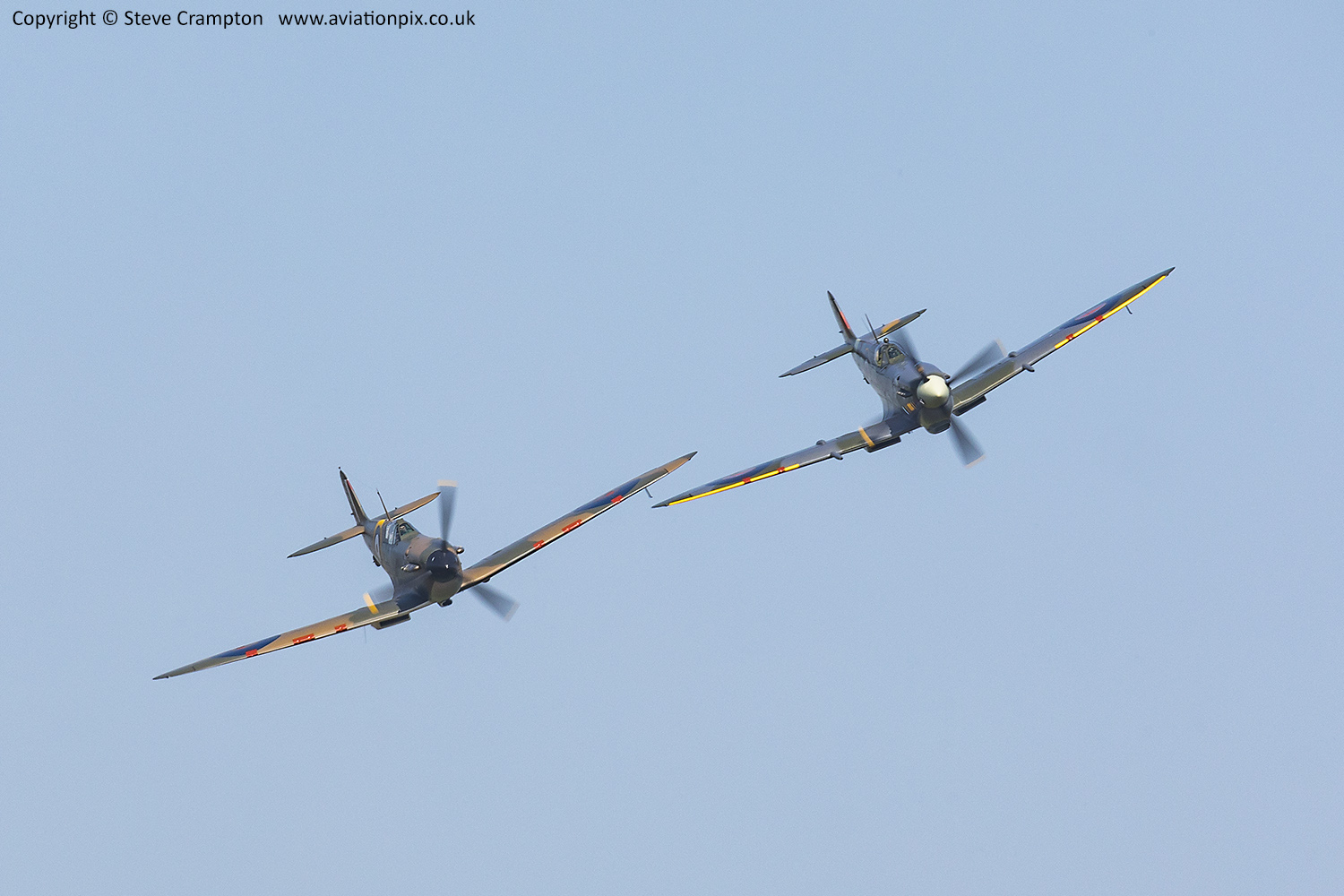 Spitfires Mk.1a and Mk.IX