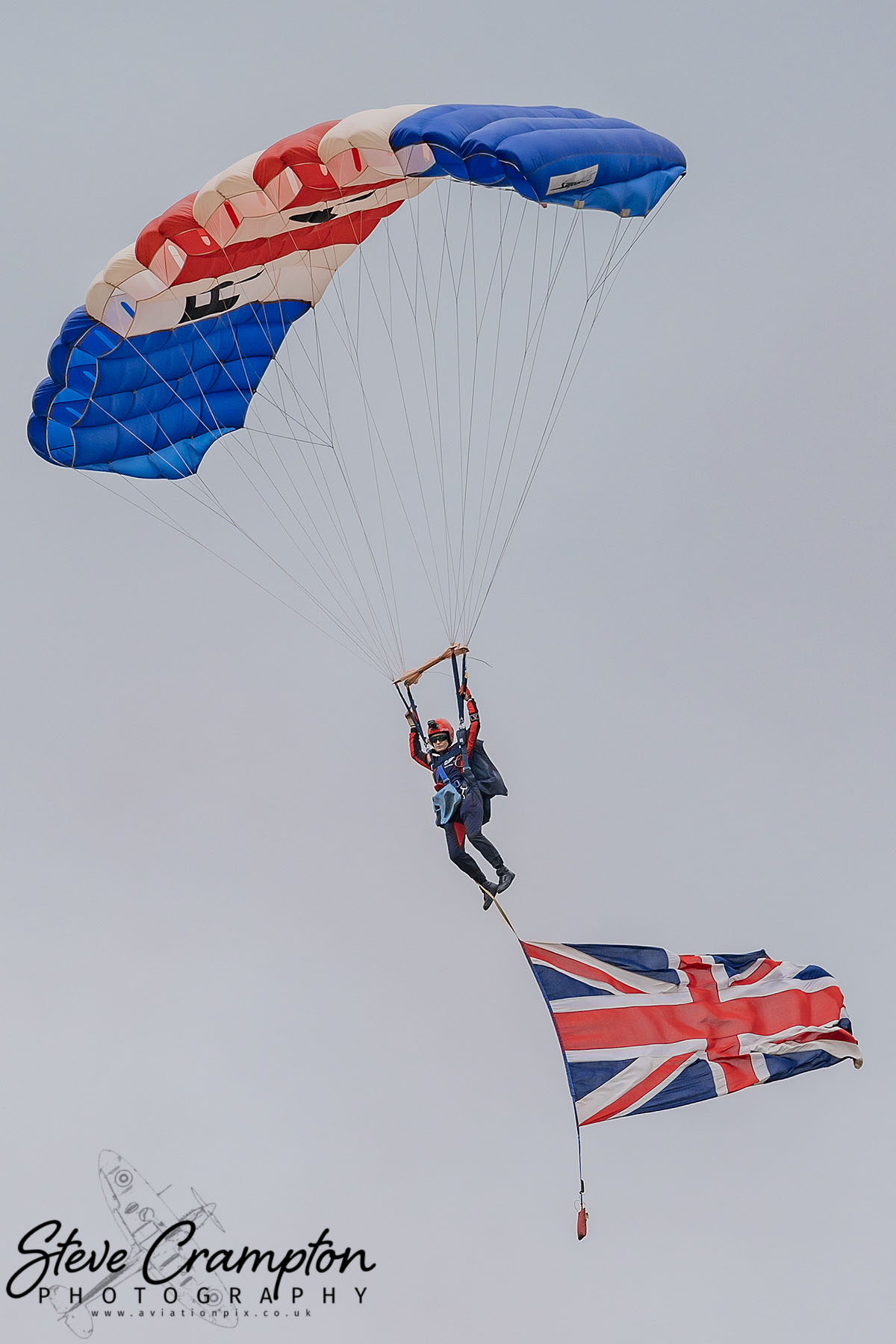 RAF Falcons parachute display team