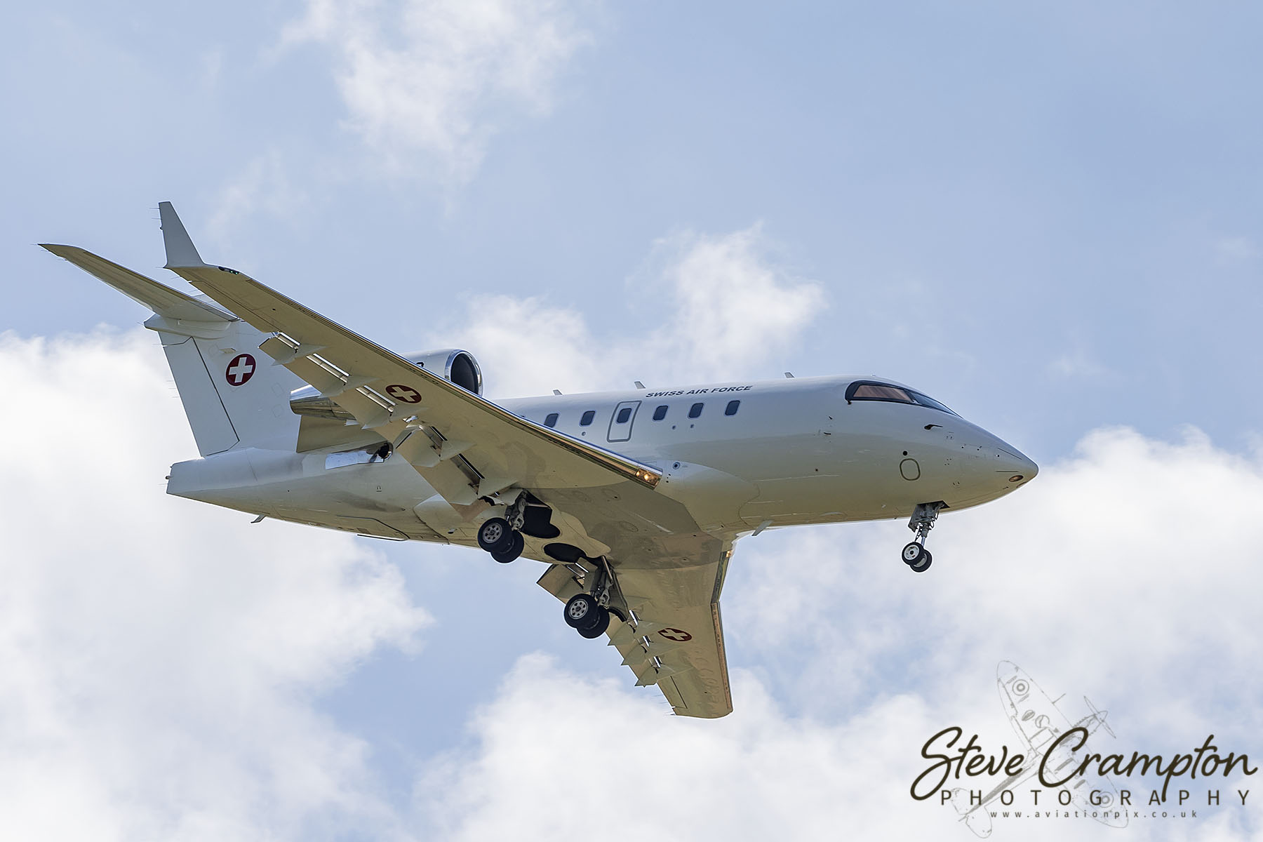 Bombardier Challenger 604